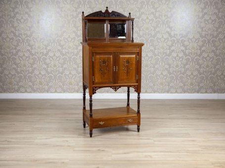 19th-Century Cabinet with Sunflower Motif - Workshop of George Davis, Plymouth/England