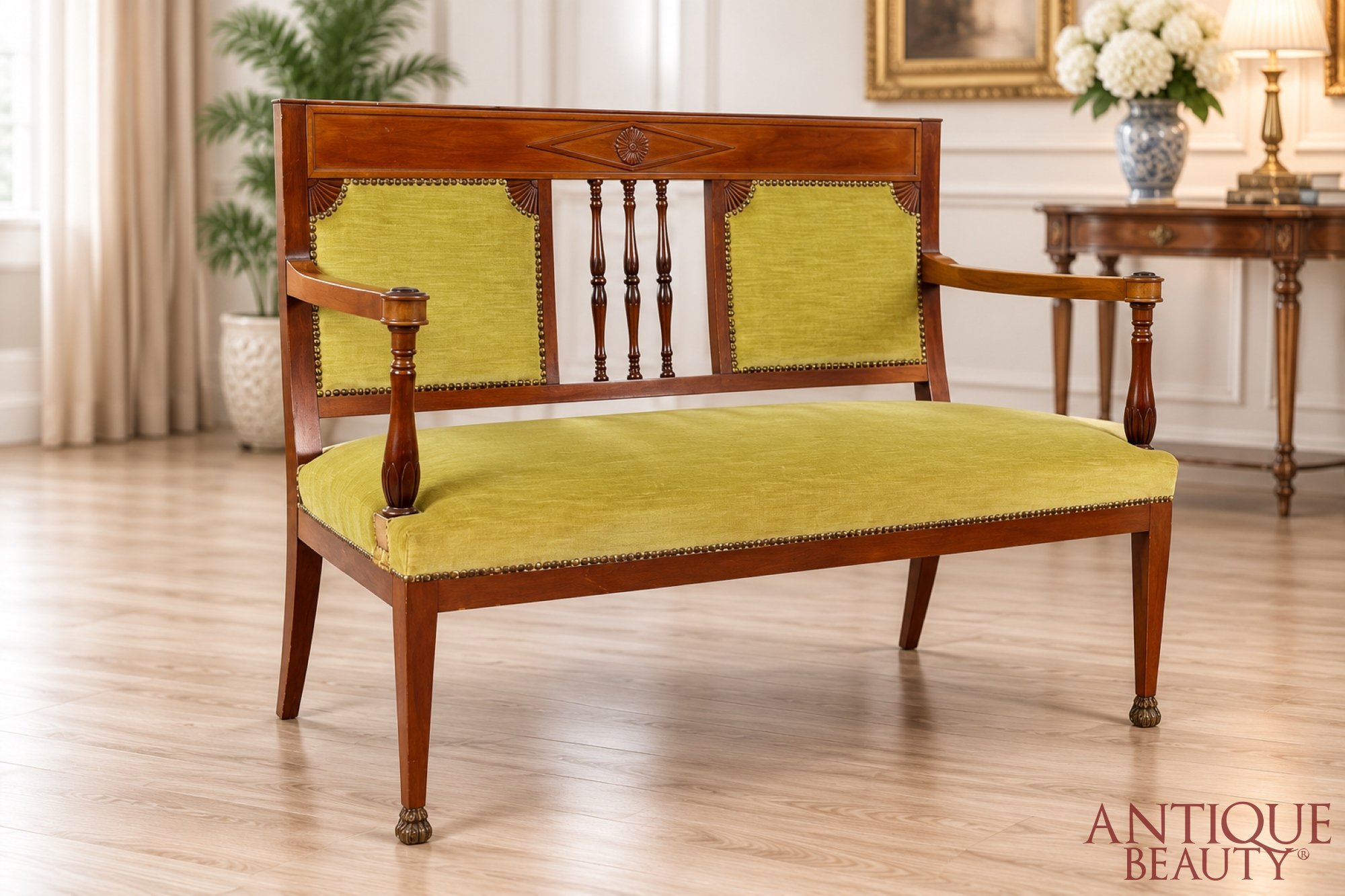sofa w stylu secesyjnym.jpg