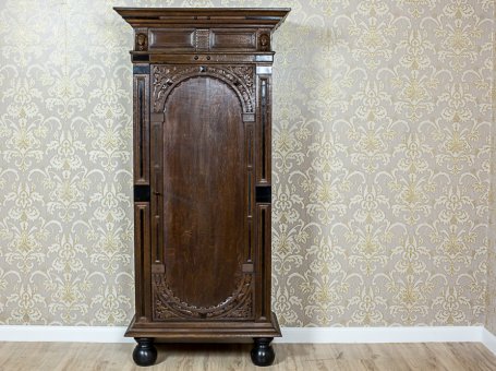Oaken, Dutch Closet from the 17th