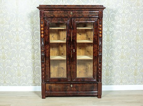 Biblioteczka z XIX wieku