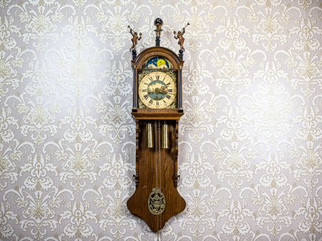 Dutch Wall Clock Stylized as Staarta