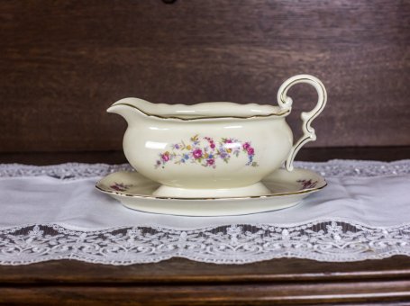 Porcelain Sauce Boat