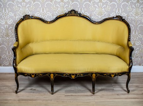 Dekoracyjna sofa z końca XIX wieku
