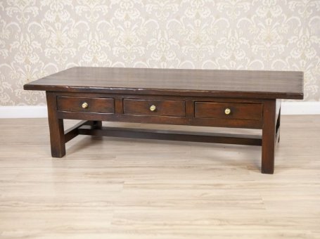 Big Oak Coffee Table from the Late 20th Century