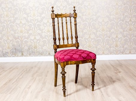Eklektyczne krzesło z drewna orzechowego