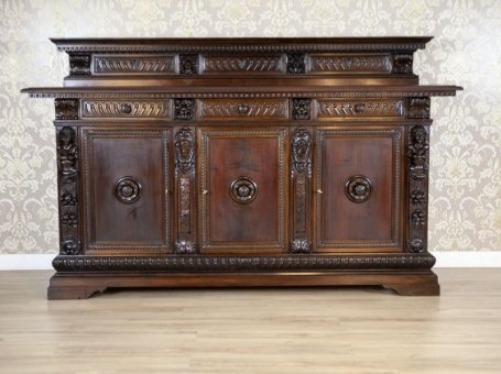 Renaissance Revival Oak Credenza/Sideboard from the Late 19th Century