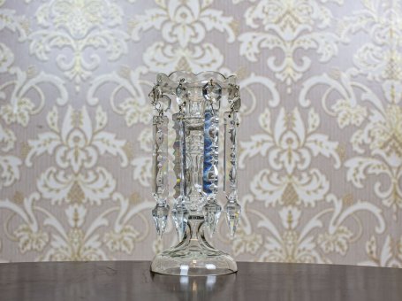 Kryształowy świecznik z I połowy XX wieku