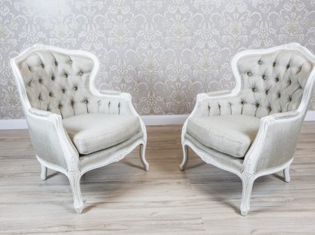 Two Berg&egrave;res in the Shabby Chic Technique