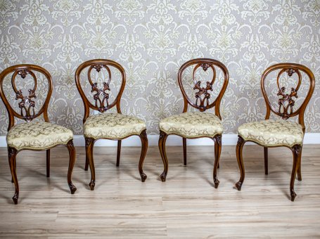 Komplet czterech krzeseł z XIX wieku