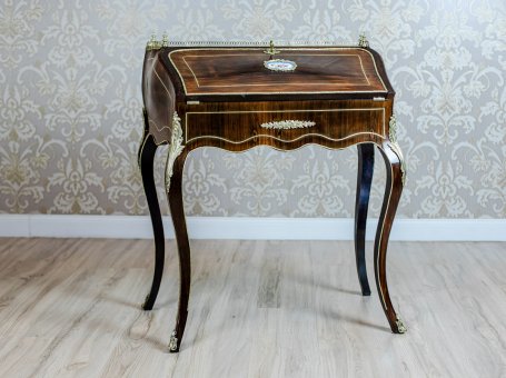 18th-Century Lady's Secretary