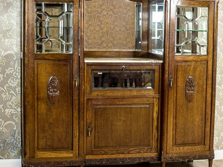 Oak Art Nouveau Cupboard