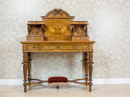 Eklektyczne, damskie biurko z XIX wieku