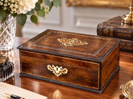 Portable Dressing Table from the Early 20th Century