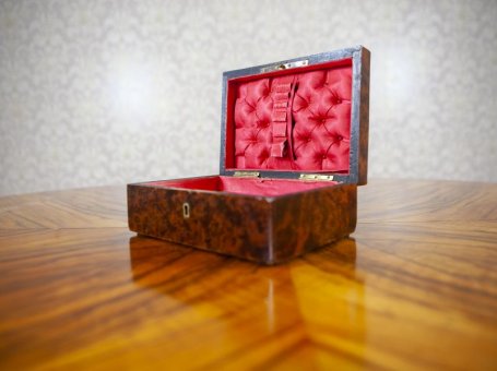 Antique Wooden Vanity Box from the Early 20th Century
