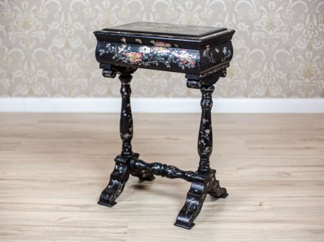 19th-Century Inlaid Sewing Table in Black Lacquer