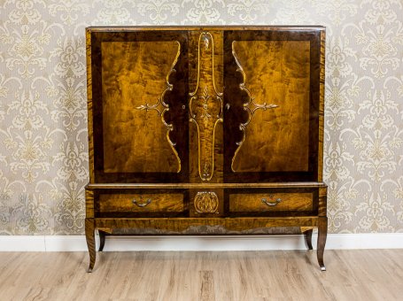 Cabinet/Cupboard/Commode